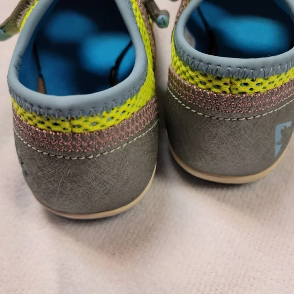 Plae emme 10.5 Gray and Yellow - Picture 3 of 7